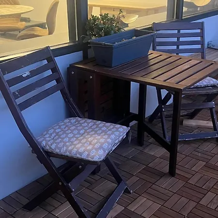 Hyggelig Taet Pa Motorvej Og Zoo Apartment